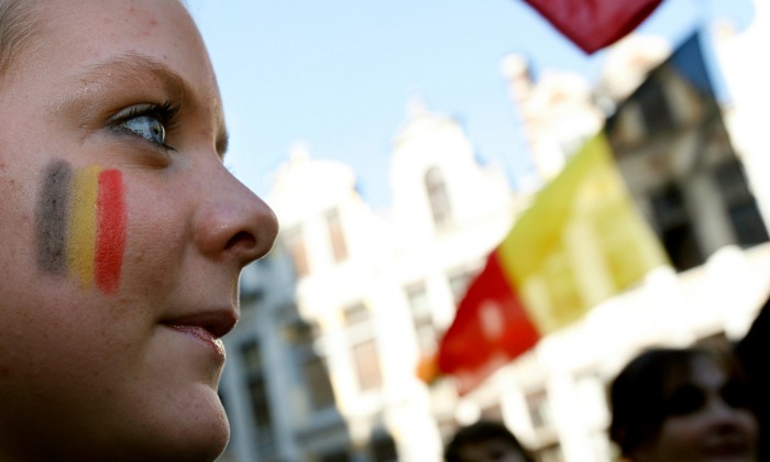 belgica-bandera-mujer-reuters.jpg