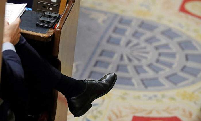 sanchez-zapato-congreso-efe.jpg
