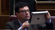 Los nuevos diputados cobrarán más de 3.800 euros y contarán con iPad
