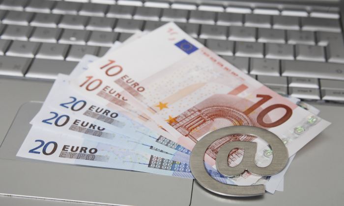 online-dinero-arroba-700-thinkstock.jpg