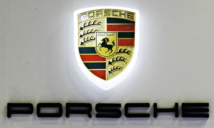 porsche-logo-700.jpg