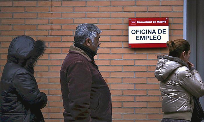 parados fila