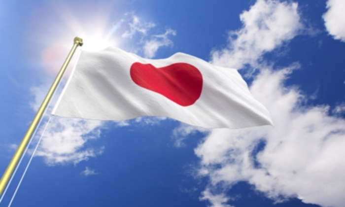 japon-bandera-cielo.jpg
