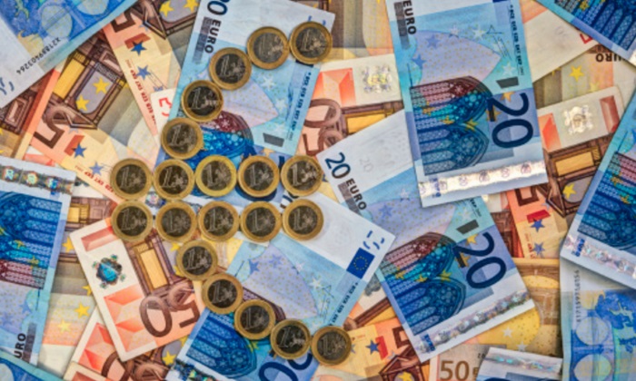 euro-billetes-simbolo.jpg
