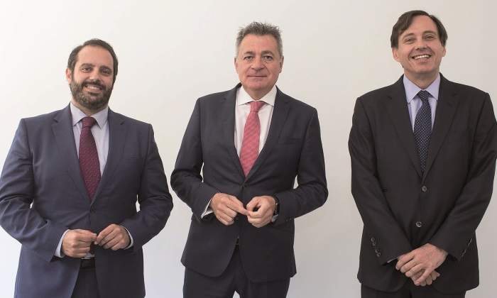 Hugo-Barcelo-Wilfredo-Jurado-Juan-Claudio-Abello-instituto-emprendimiento-avanzado-ee-700x420.jpg
