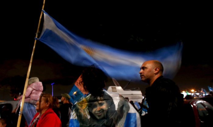argentina-cristina-supporters.jpg