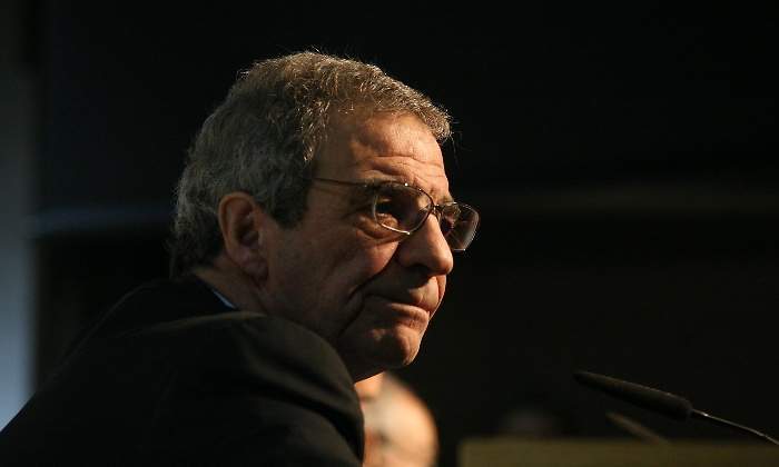 700x420_CesarAlierta-primerPlano.jpg