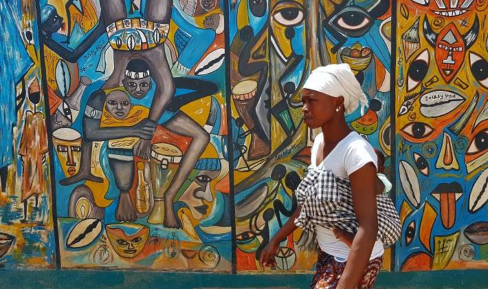 01-Mural-en-Bakau-FotoPedro-Grifol.jpg