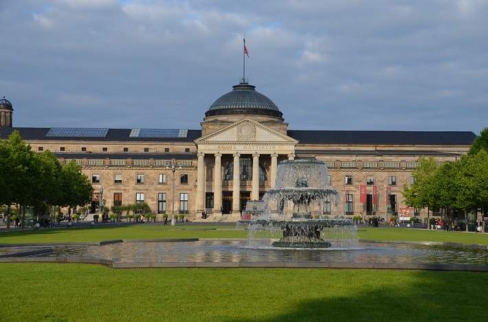 wiesbaden-787306_960_720.jpg