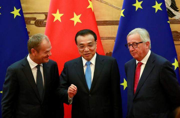 tusk-li-juncker-efe.jpg