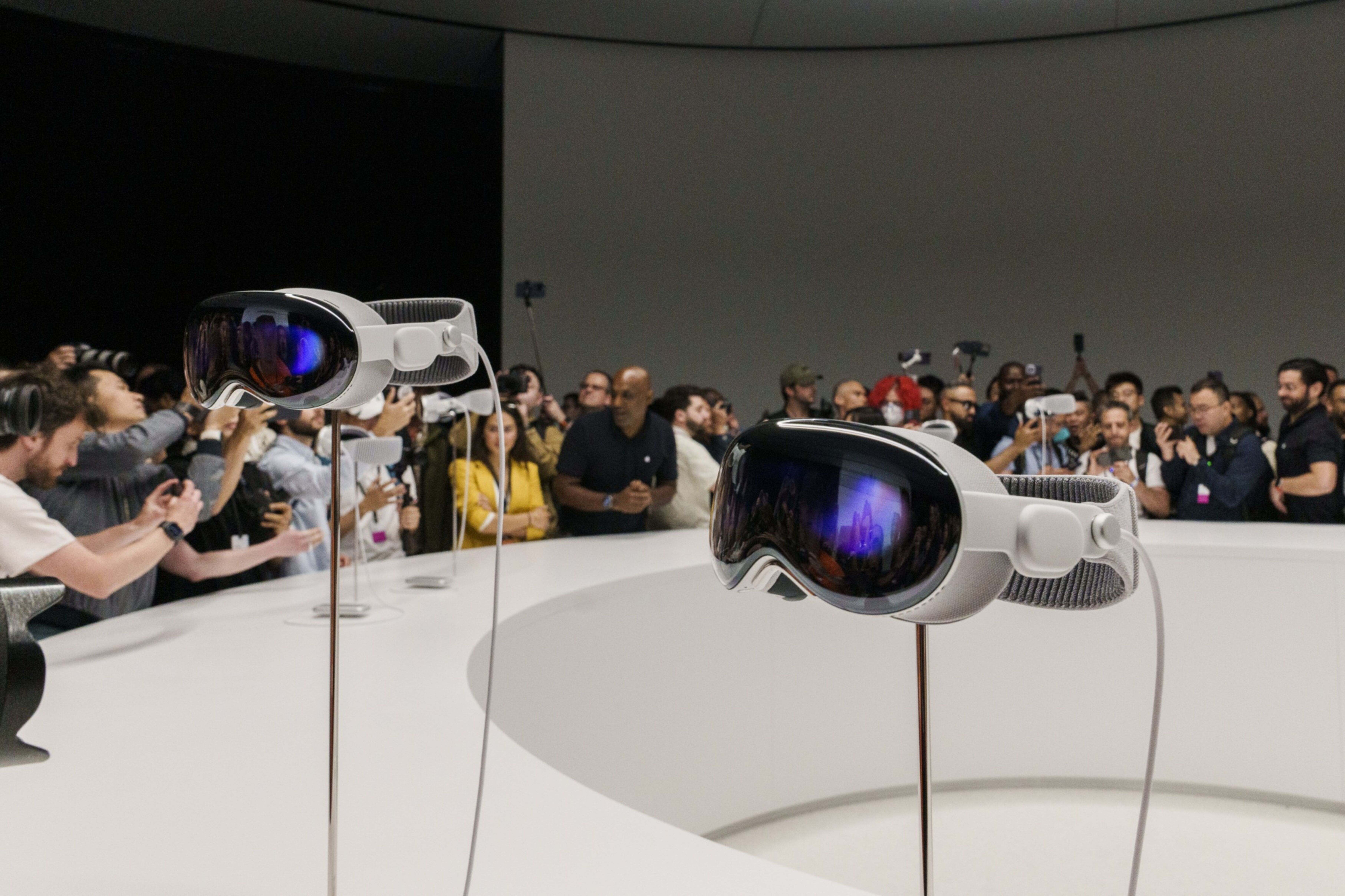 vision-pro-apple