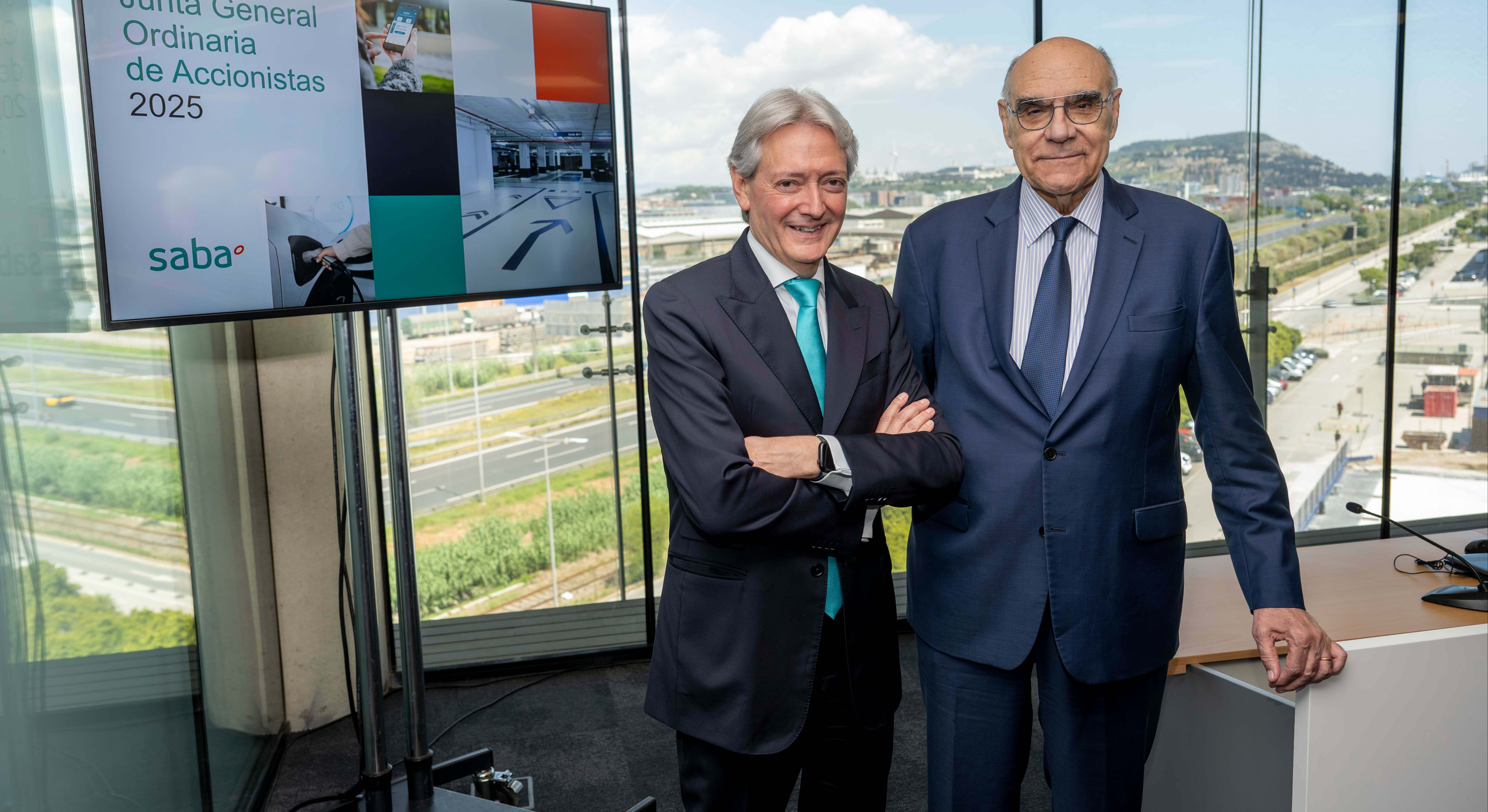 Josep Martínez Vila, CEO de Saba, y su presidente, Salvador Alemany. EE