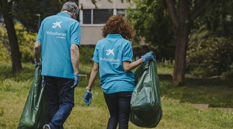 770-x-420-Voluntarios-CaixaBank_Medoi-Ambiente-EE.jpg
