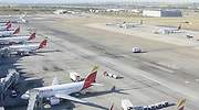 IAG reducirá su flota y negocia con Airbus y Boeing retrasar los pedidos