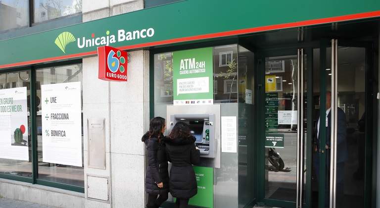 oficina-sucursal-unicaja.jpg