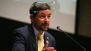 Canadell usa a la Cambra contra la fusión de CaixaBank