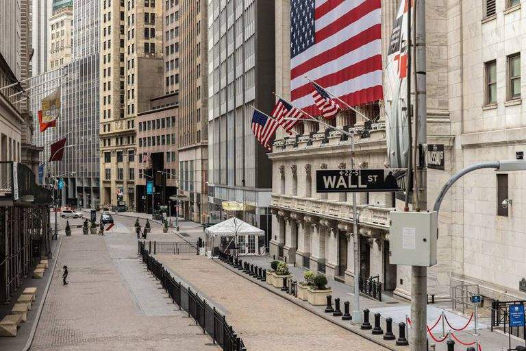 wall-street.jpg