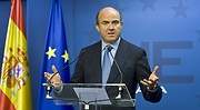 Guindos lanza un SOS a la banca para que se fusione: la rentabilidad será del 3% en 2021