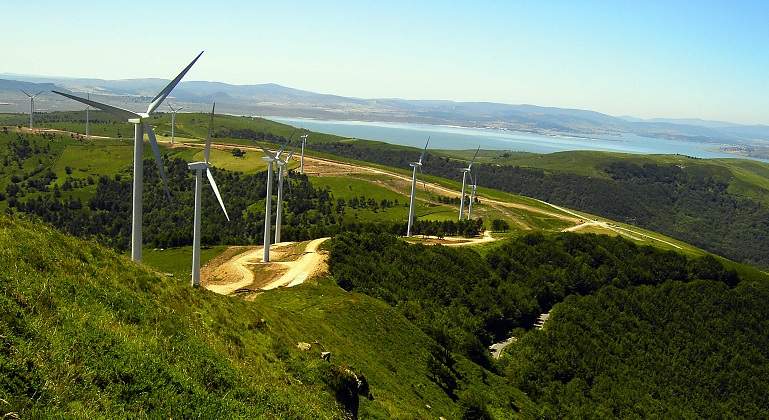 iberdrola-parque-eolico-valdeporres-burgos.jpg