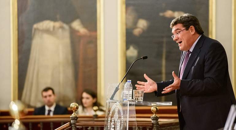 escriva-manos-770.jpg