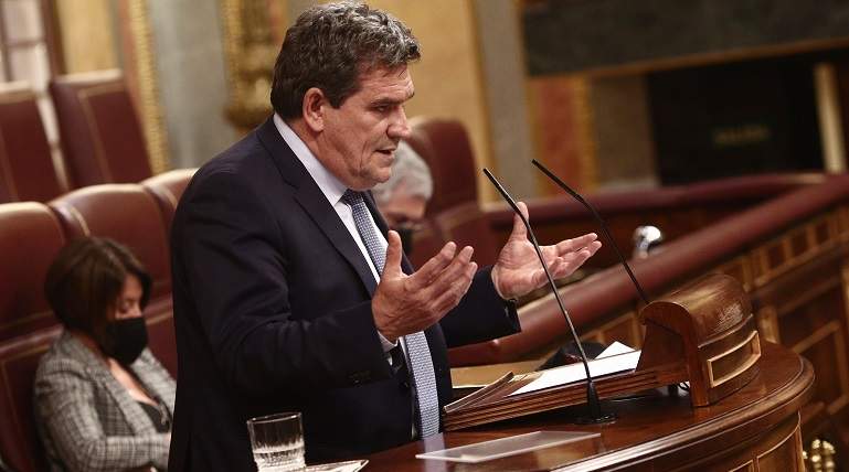 escriva-manos-arriba.jpg