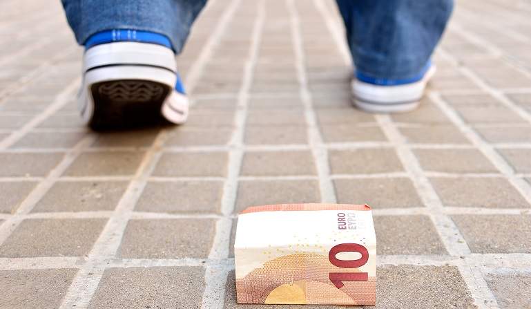 billete-dinero-renta-ingresos.jpg