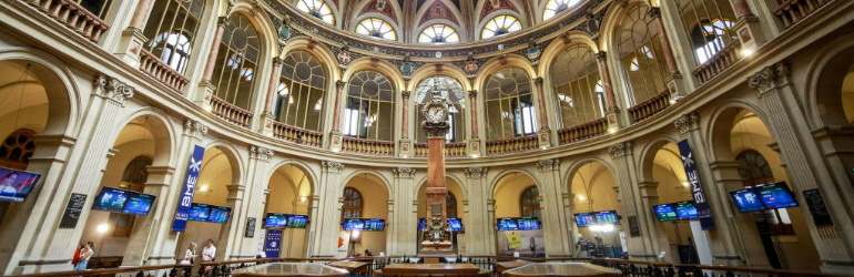 bolsa-madrid-interior-arcos-reloj-centro-getty-770x250.jpg