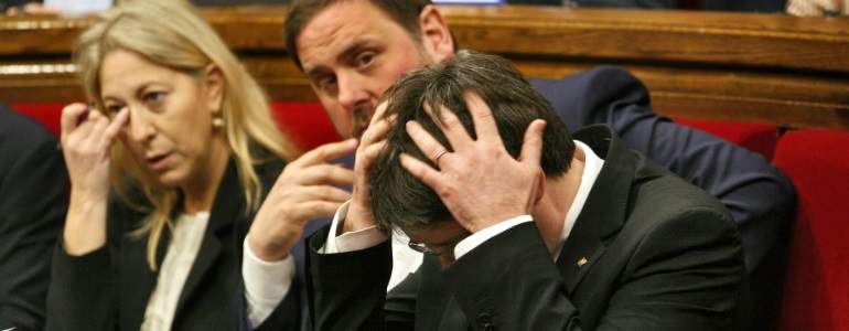 puigdemont-junqueras-manos.jpg