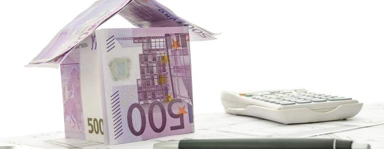 casa-billetes500-calculadora-dreamstime.jpg
