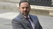 Ábalos propone escalonar la entrada al trabajo y usar mascarillas para reactivar el transporte