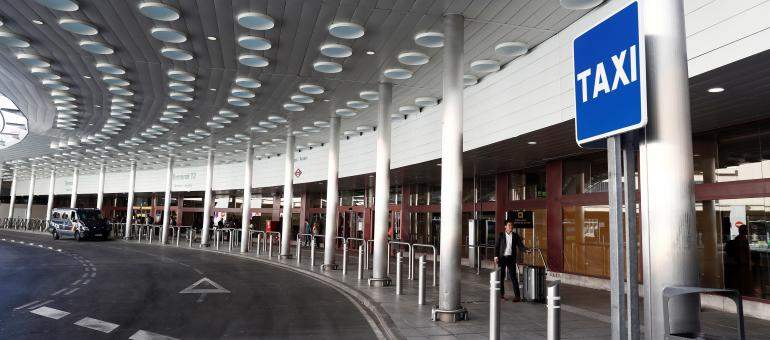 taxi-madrid-huelga-barajas-efe.jpg