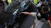 Uber y Cabify denuncian agresiones a sus vehículos durante la huelga de taxis de Barcelona