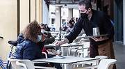 La hostelería sale del túnel y crea empleo por primera vez en 15 meses gracias al verano