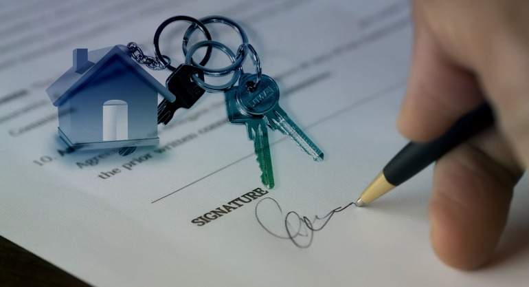 hipoteca-firma-casa-banco.jpg