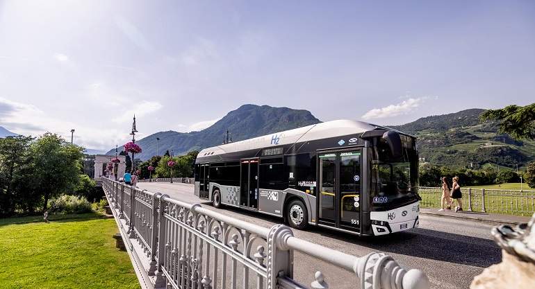 Solaris-CAF-770.jpg