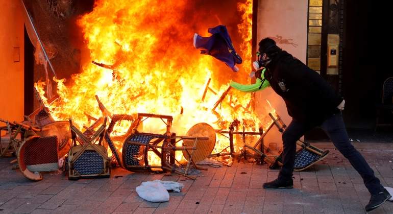 chalecos-amarillo-disturbios-reuters.jpg