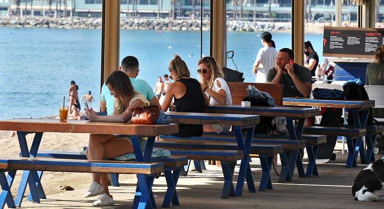 chiringuito-bar-playa-barcelona.jpg