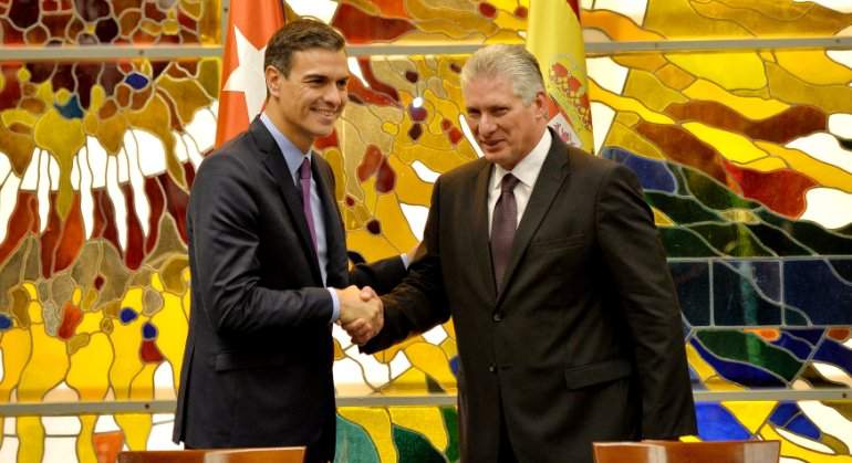 sanchez-diaz-canel-cuba-reuters.jpg