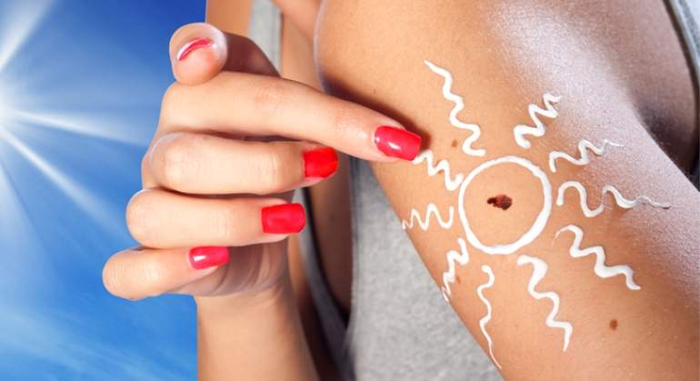 Dermatólogos advierten de que uno de cada cinco pacientes habrá desarrollado cáncer de piel al llegar a los 70