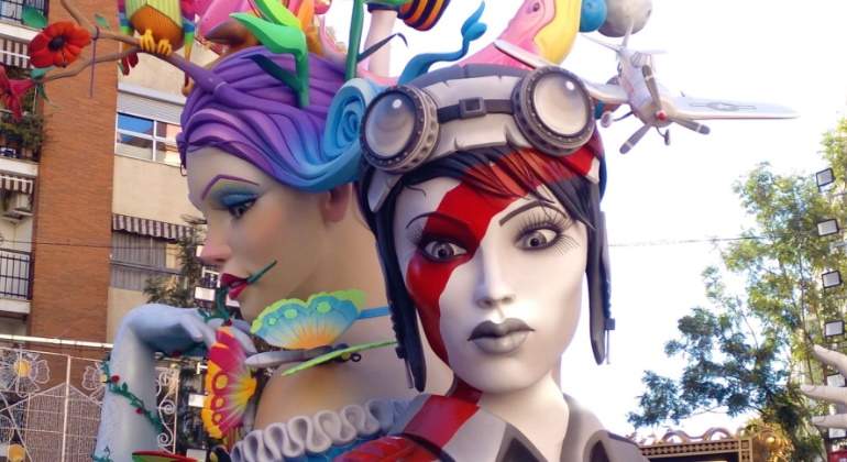 aviadora-fallas.jpg
