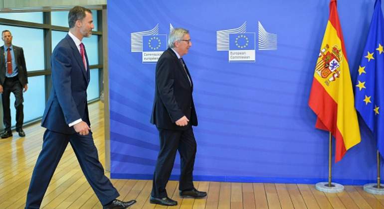 rey-felipe-juncker-getty.jpg
