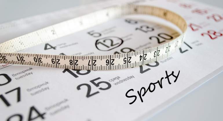 Calendario con la palabra deportes en ingls