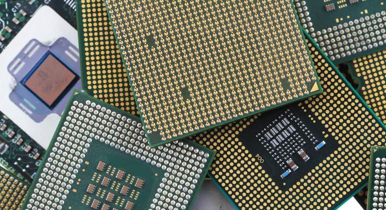microchips-dreamstime.jpg