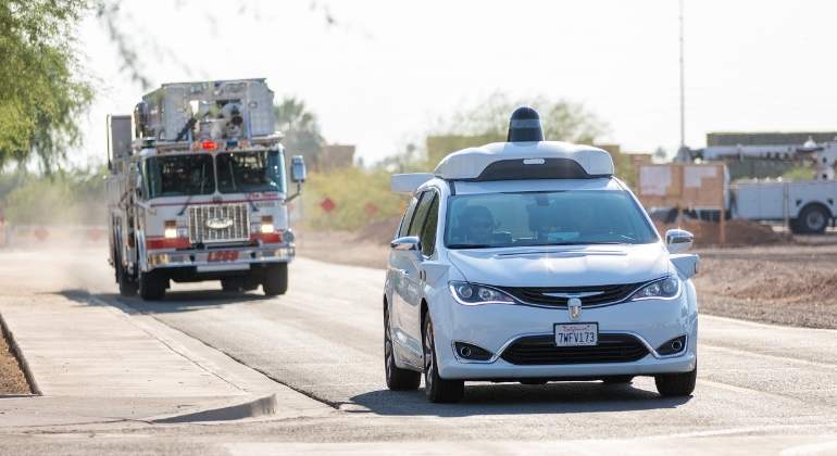 waymo-bomberos.jpg