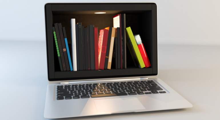 portatil-libros-dreamstime.jpg