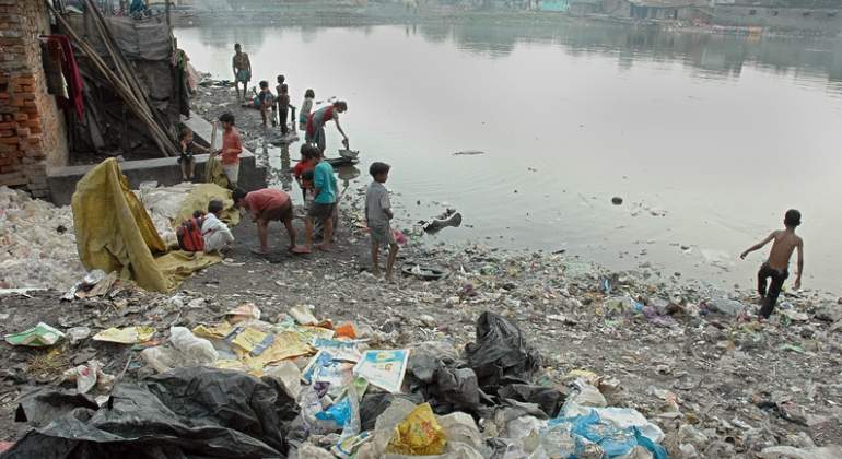india-pobreza-plasticos-dreams.jpg