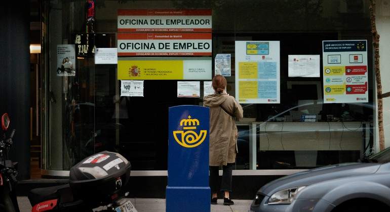 empleo-oficina-paro-770-istock.jpg