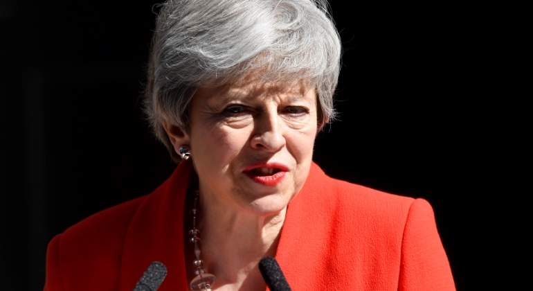 may-theresa-dimision-clara-reuters.jpg