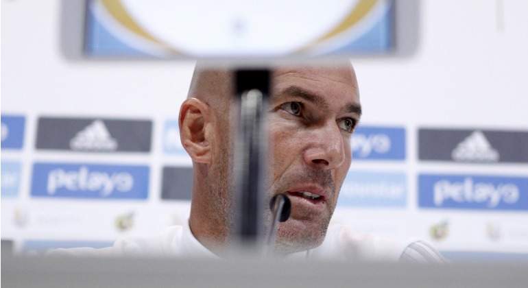 Zidane-RP-contrapicado-2017-efe.jpg