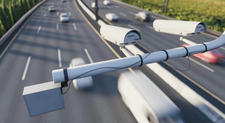 radar-camara-trafico-dreamstime.jpg